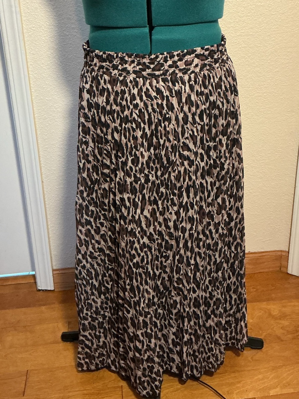 Metro Wear Leopard Print Maxi Skirt - Taupe & Black